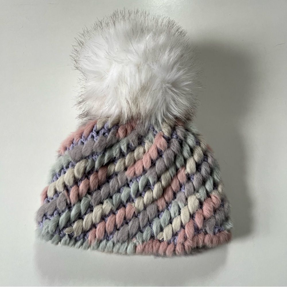 Jocelyn X Terez NY Pineapple Multicolor Knit Faux Fur Hat OS - Picture 9 of 10